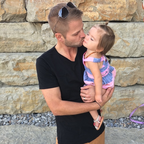 Meet your Posher, Ren - Picture 3 of 5